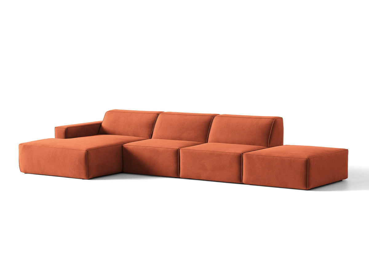 Ecksofa Jodie links von Micadoni in leichtem Beige mit Venus-Samtstoff, schwarzen Kunststoffbeinen und niedriger Rückenlehne.