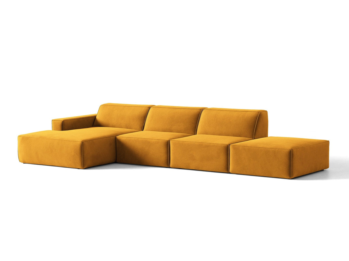 Ecksofa Jodie links von Micadoni in leichtem Beige mit Venus-Samtstoff, schwarzen Kunststoffbeinen und niedriger Rückenlehne.