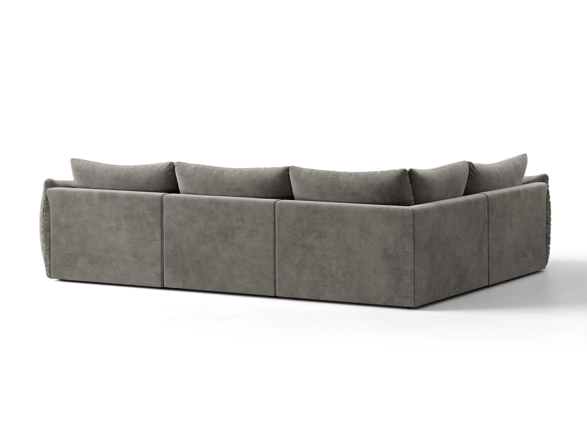 Modulares Ecksofa links Bloom von Micadoni in leichtem Beige, Veloursstoff Casino Pearl, schwarze Kunststoffbeine, tiefe Sitzfläche.