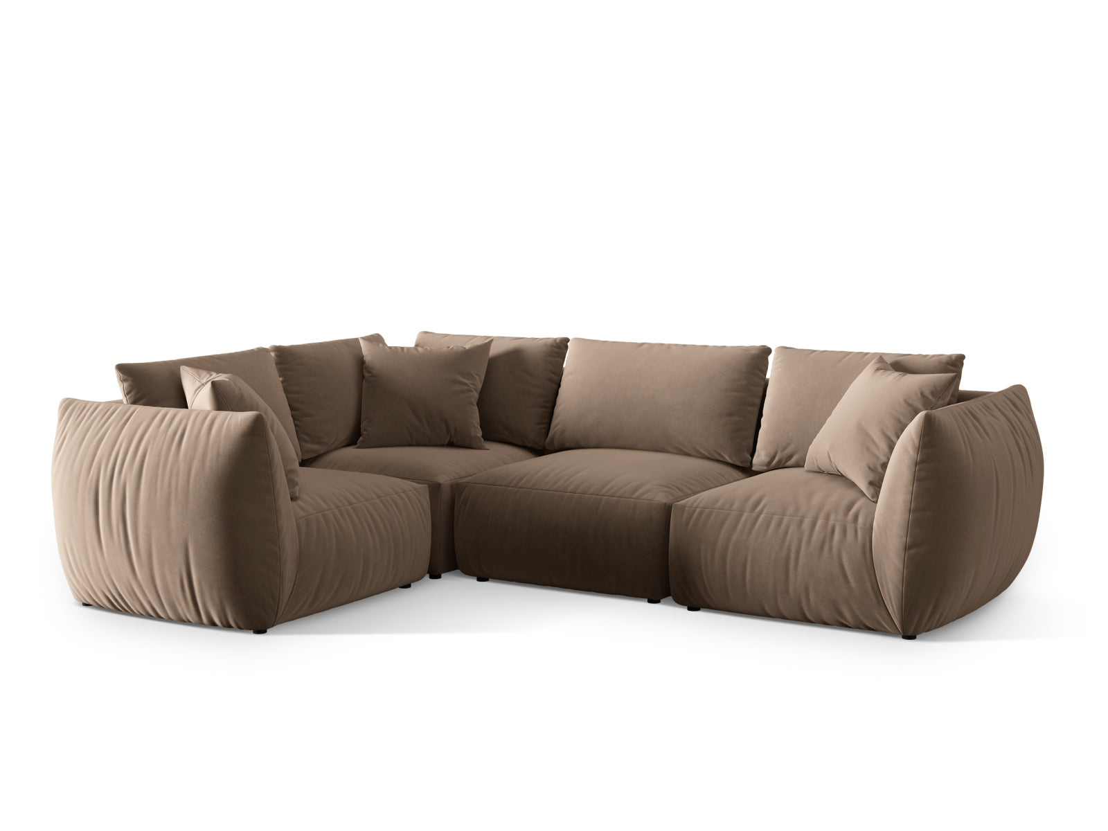 Modernes Chris Velour Ecksofa in sanftem Braun, perfekt für gemütliche Wohnzimmer. Geräumiges 4-Sitzer Modell von Micadoni.