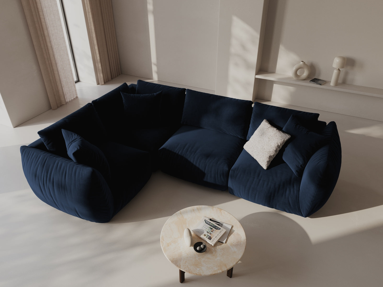 Elegantes Chris Velour Ecksofa in Royal Blue, ideal für stilvolle Wohnräume. Komfortables 4-Sitzer Design von Micadoni.