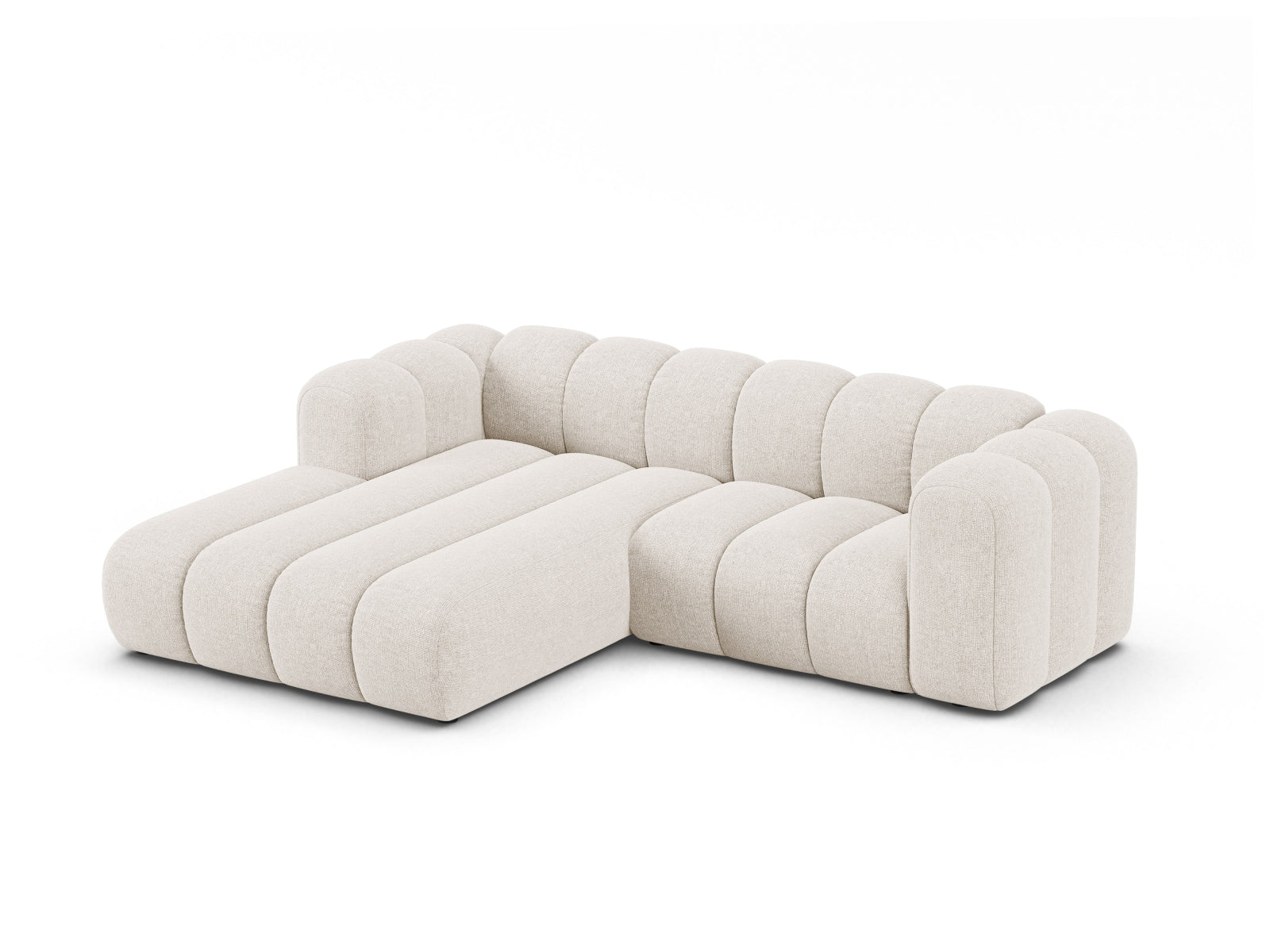 Elegantes, modulares Ecksofa in hellem Beige, ideal für stilvolle Wohnräume. Linksseitiger 3-Sitzer von Micadoni, perfekt für Entspannung.
