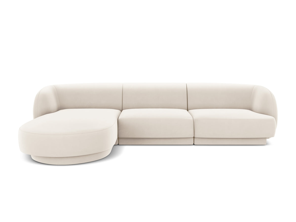Miley Velour Ecksofa links 4 Sitzer in Light Beige-Bluvel präsentiert im Onlineshop von KAQTU Design AG. L-Sofa links ist von Micadoni