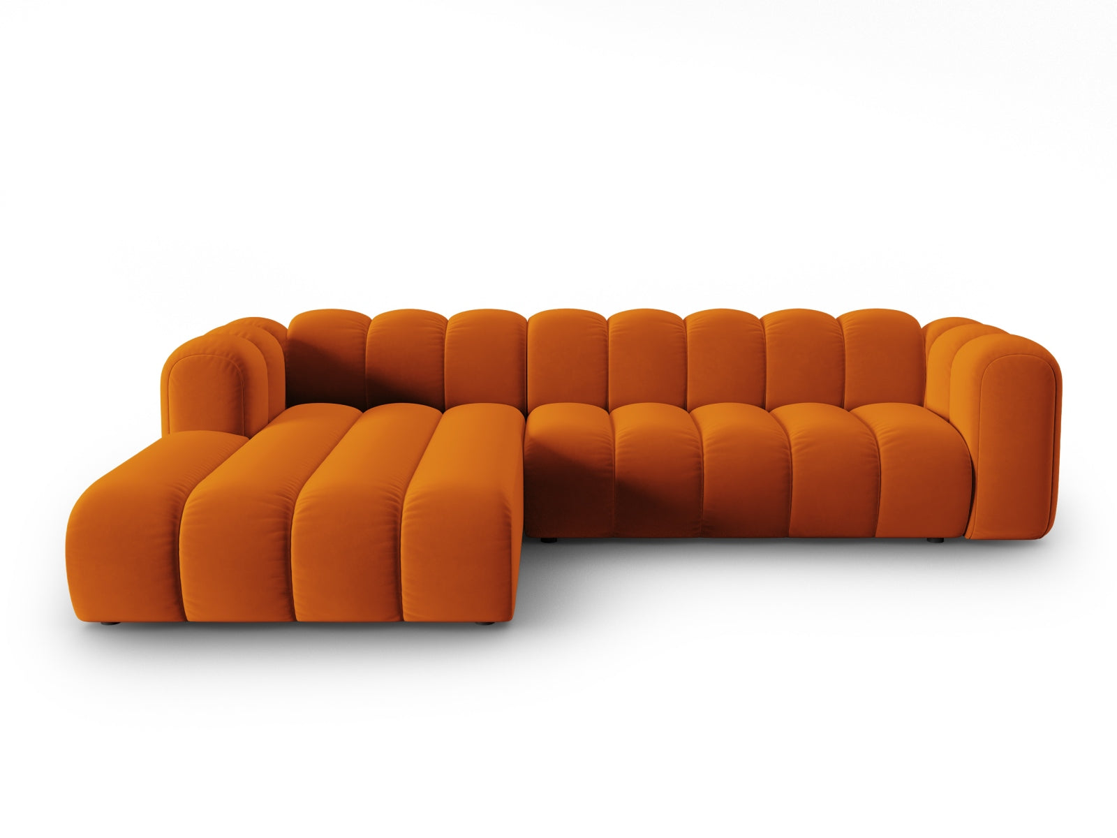 Lupine Velour modulares Ecksofa links 4 Sitzer in Terracotta präsentiert im Onlineshop von KAQTU Design AG. Ecksofa links ist von Micadoni