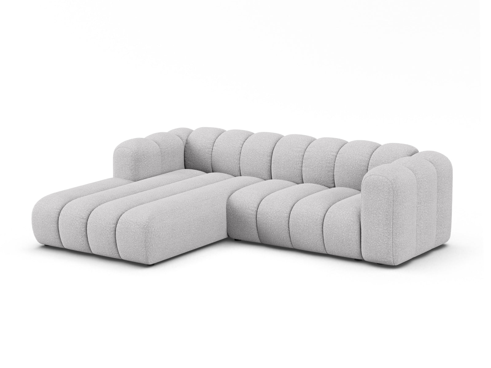 Elegantes Lupine Boucle Ecksofa links für 4 Personen in hellem Grau, ideal für stilvolle Wohnräume, präsentiert von Micadoni.