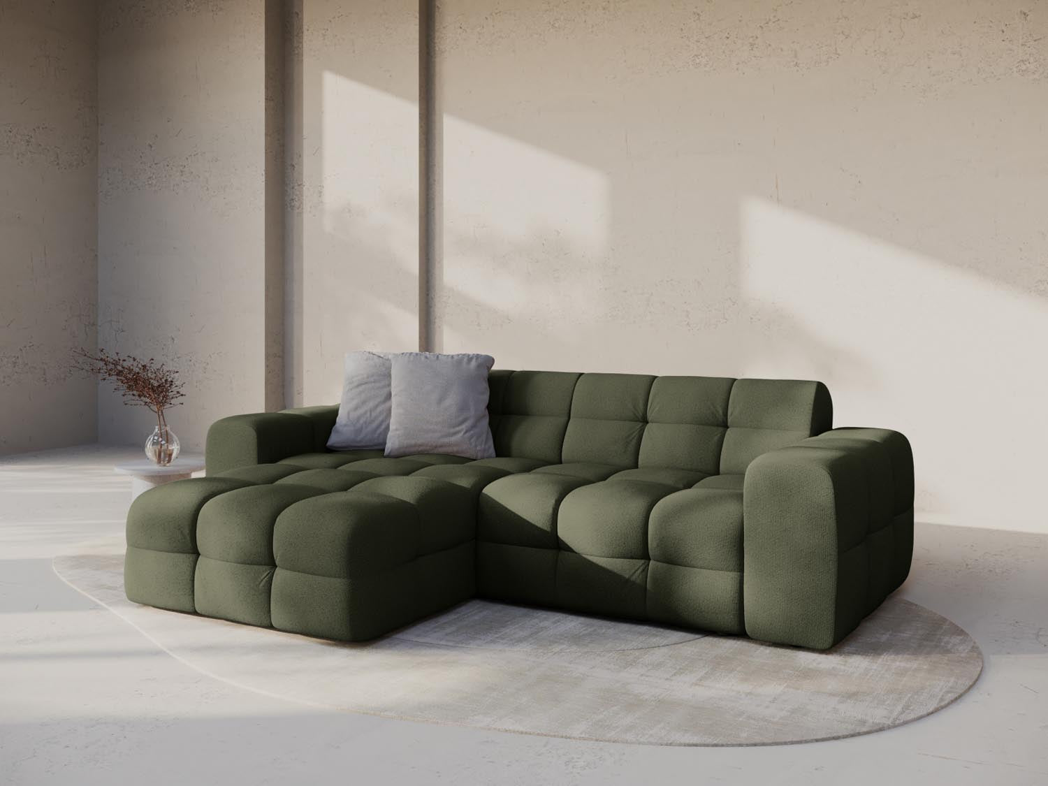 Elegantes Kendal Ecksofa links in Amazon Green-Ottawa, ideal für stilvolle Wohnräume. Komfortables 4-Sitzer Design von Micadoni.
