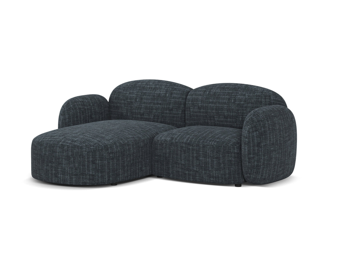 Blair Ecksofa links 3-Sitzer von Micadoni, L-Form, Bezug aus Eden-Chenillestoff in Dark Beige, Massivholzrahmen und schwarze Kunststoffbeine.