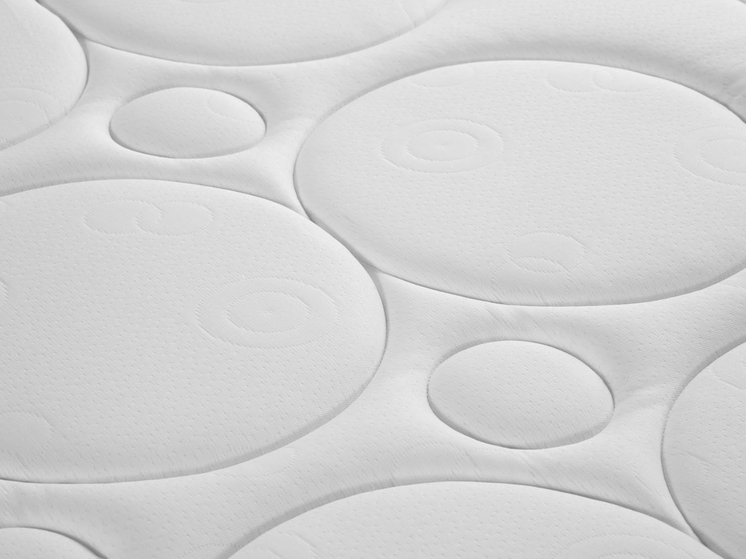 Die Muara Pocket Spring Matratze von Micadoni vereint ergonomische Unterstützung mit einem luxuriösen Schlafgefühl für erholsame Nächte.
