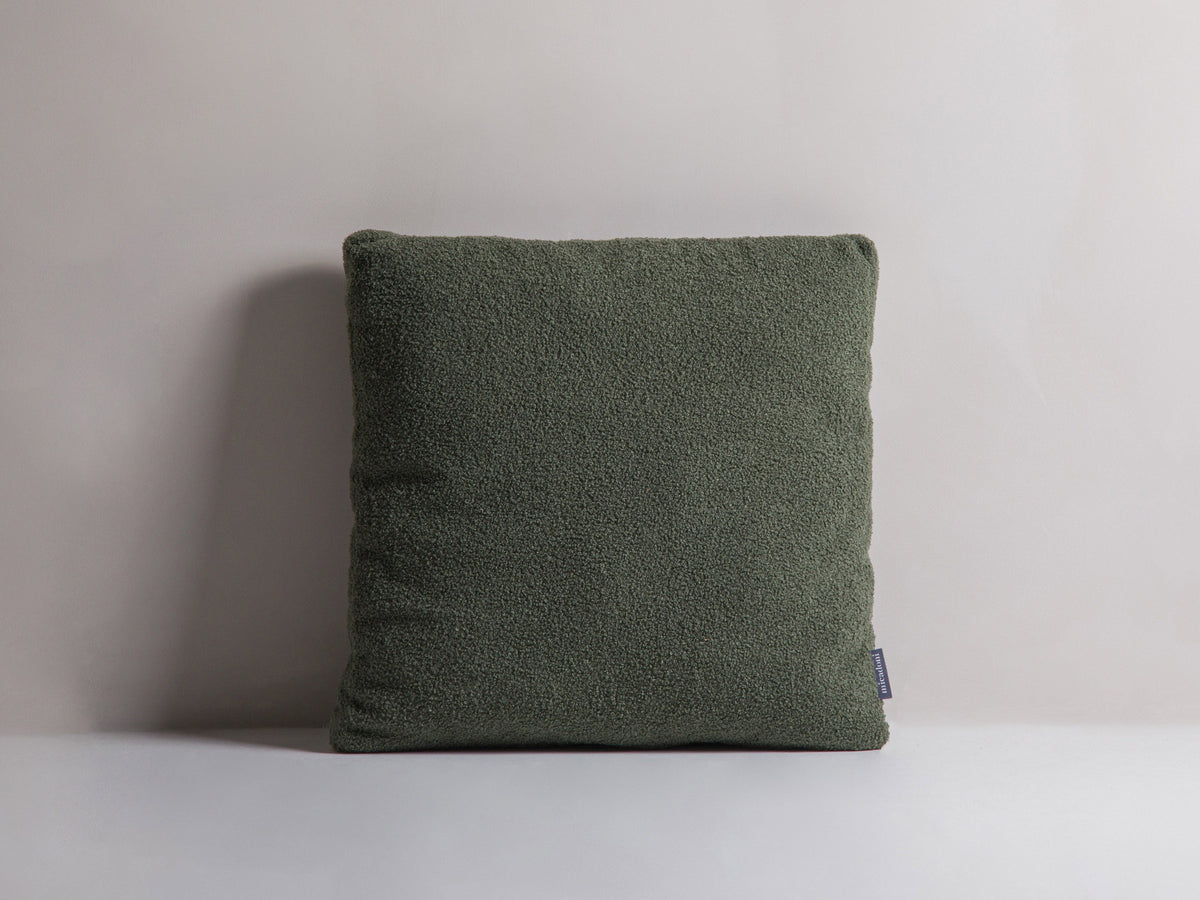 Mono Pillow in Azure-Now or Never präsentiert im Onlineshop von KAQTU Design AG. Deko Kissen ist von Micadoni