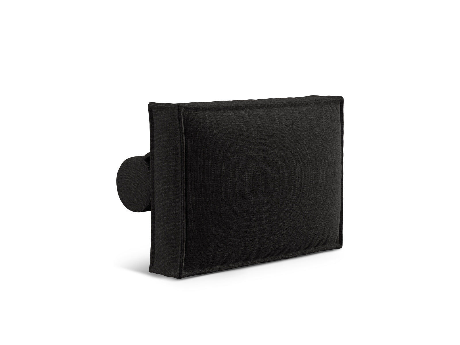 Nuria Pillow  in Black präsentiert im Onlineshop von KAQTU Design AG. Deko Kissen ist von Micadoni