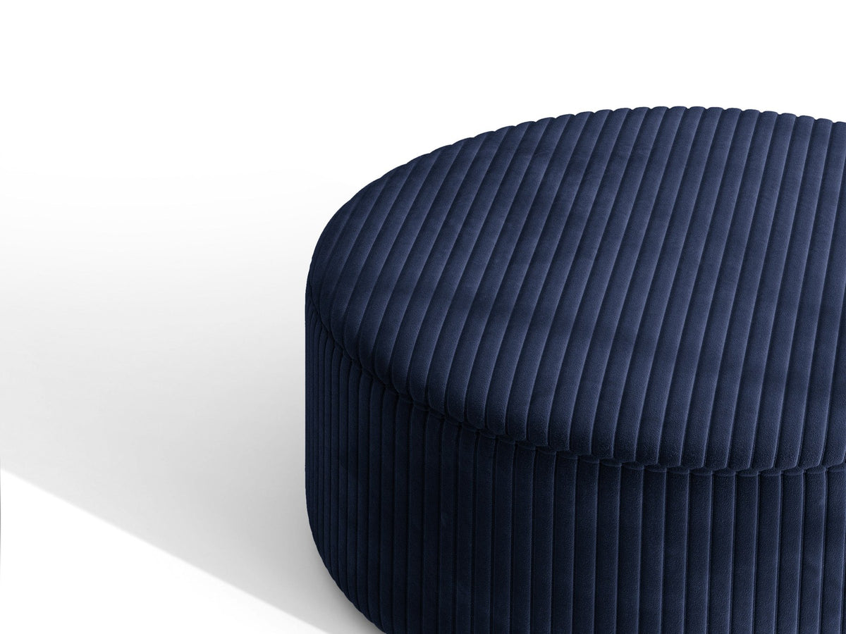 Weisser Pouf Dia von Micadoni mit strukturiertem Bouclé-Stoff, quadratischer Form und niedrigen Beinen aus Polypropylen.