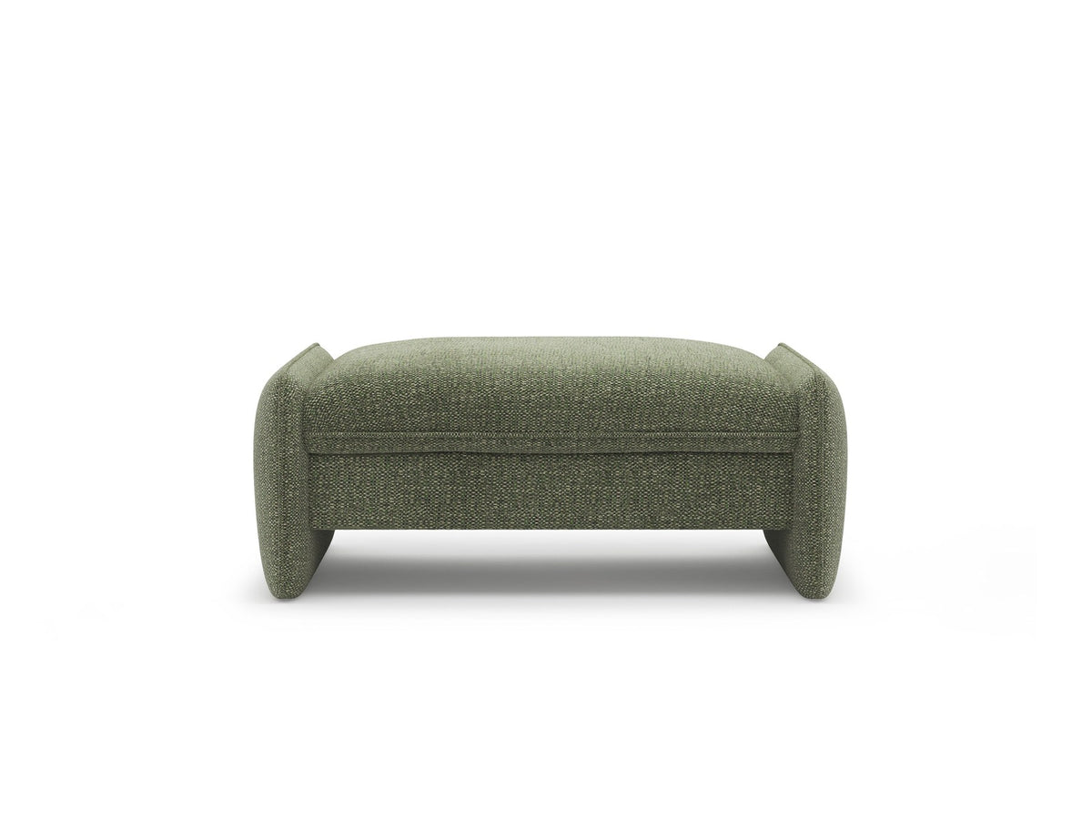 Kobaltblauer Pouf Georgia von Micadoni mit Samtvelours-Bezug, quaderförmige Form, kurze Kunststoffbeine, Masse 115x70x43 cm.