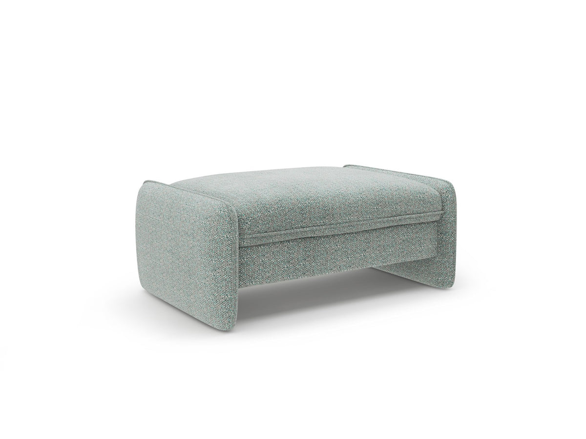 Kobaltblauer Pouf Georgia von Micadoni mit Samtvelours-Bezug, quaderförmige Form, kurze Kunststoffbeine, Masse 115x70x43 cm.
