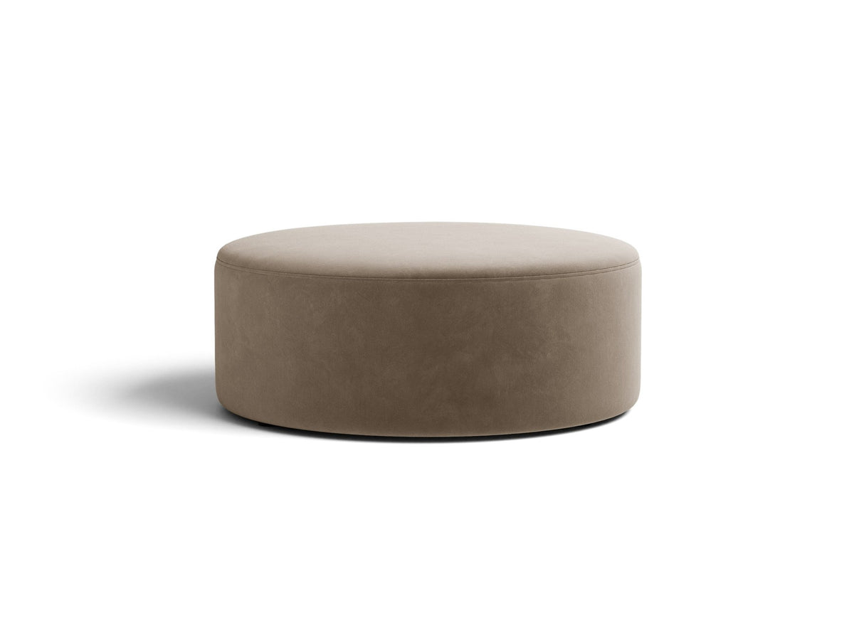 Weisser Pouf Dia von Micadoni mit strukturiertem Bouclé-Stoff, quadratischer Form und niedrigen Beinen aus Polypropylen.