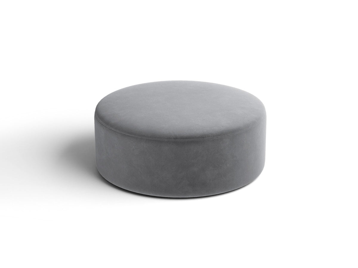 Weisser Pouf Dia von Micadoni mit strukturiertem Bouclé-Stoff, quadratischer Form und niedrigen Beinen aus Polypropylen.