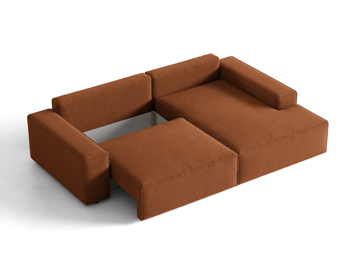 Braunes Ecksofa Jodie von Micadoni mit Bouclé-Stoffbezug, schwarzen Kunststoffbeinen und ausklappbarem Bettkasten, linke Ausrichtung.