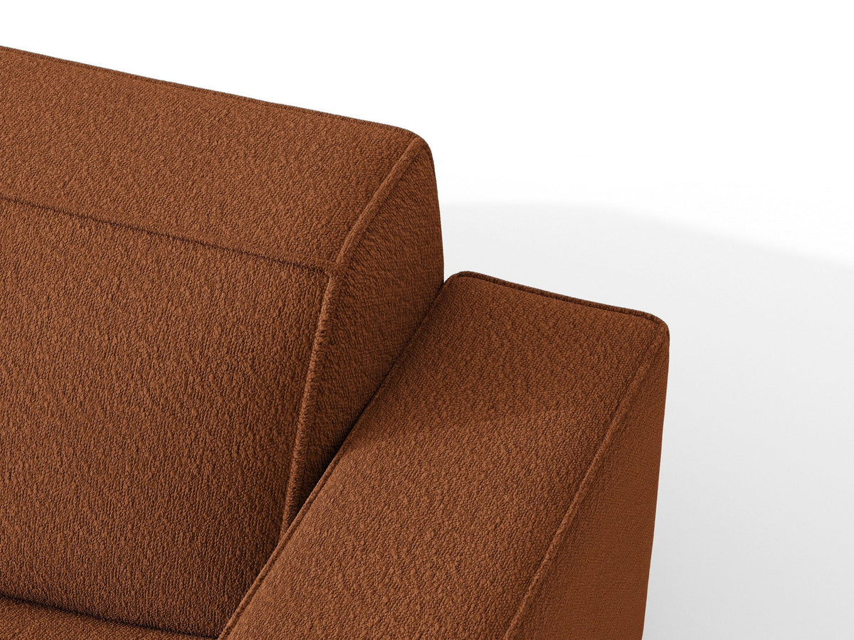 Braunes Ecksofa Jodie von Micadoni mit Bouclé-Stoffbezug, schwarzen Kunststoffbeinen und ausklappbarem Bettkasten, linke Ausrichtung.