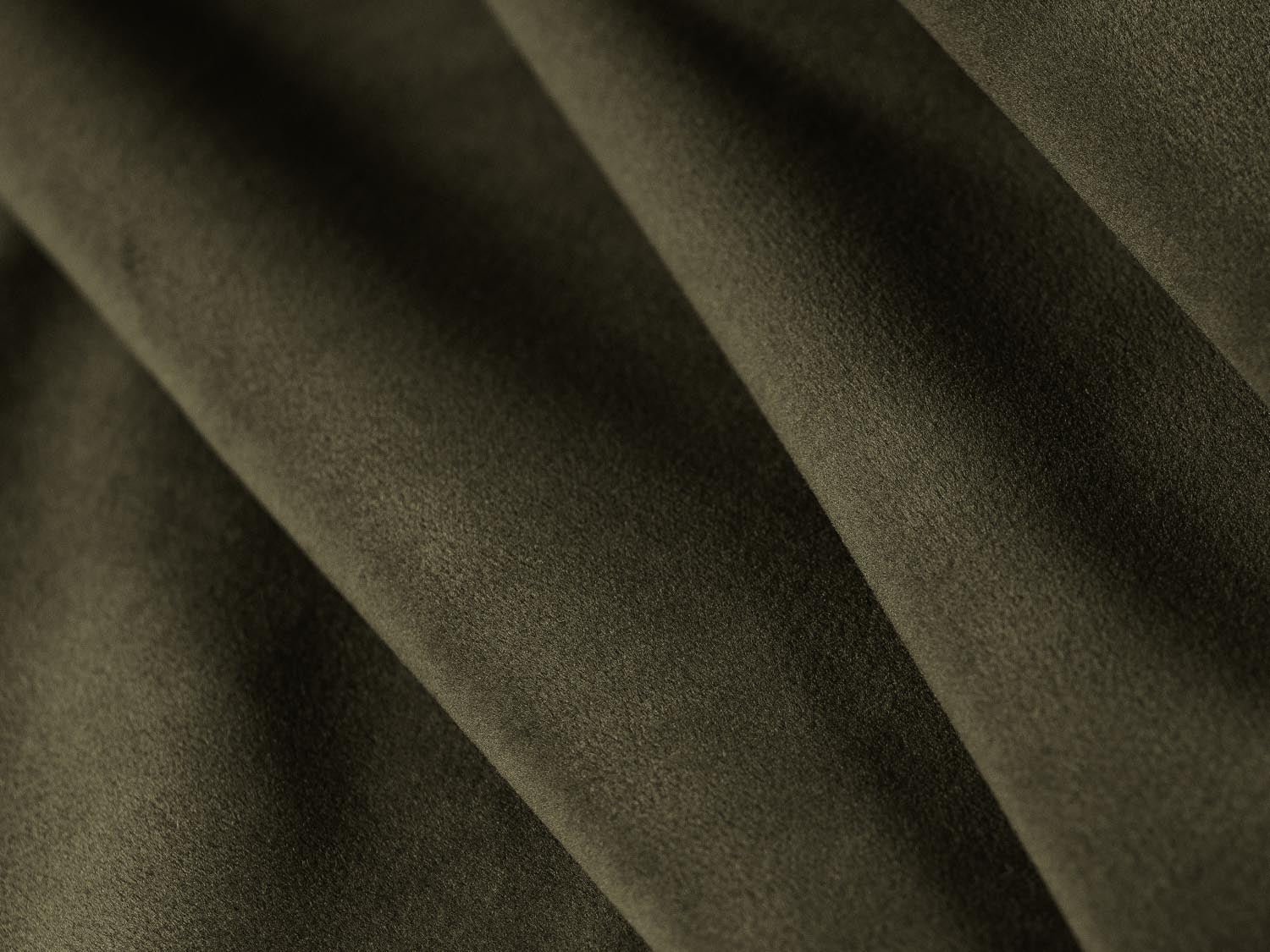 Entdecken Sie das Jodie Velour Ecksofa rechts 5 Sitzer von Micadoni – ein stilvolles, modulares Möbelstück, das Komfort und Eleganz in Ihr Wohnzimmer bringt.