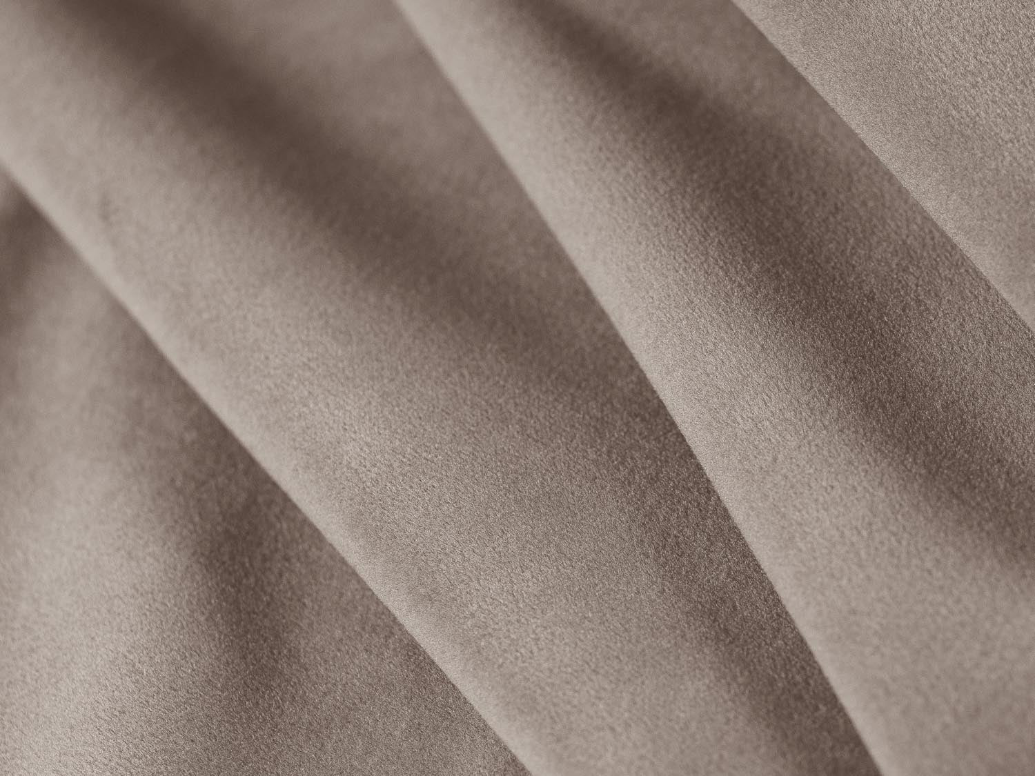 Elegantes Kaelle Velour Ecksofa in warmem Cappuccino, 5-Sitzer, rechtsseitig, ideal für entspannte Stunden und stilvolle Einrichtung.