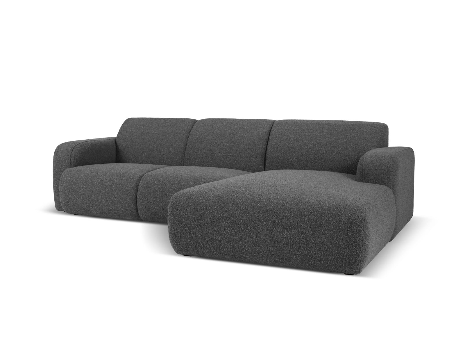 Elegantes Molino Boucle Ecksofa rechts, 4-Sitzer in Dunkelgrau, ideal für stilvolle Wohnräume, erhältlich bei KAQTU Design AG.