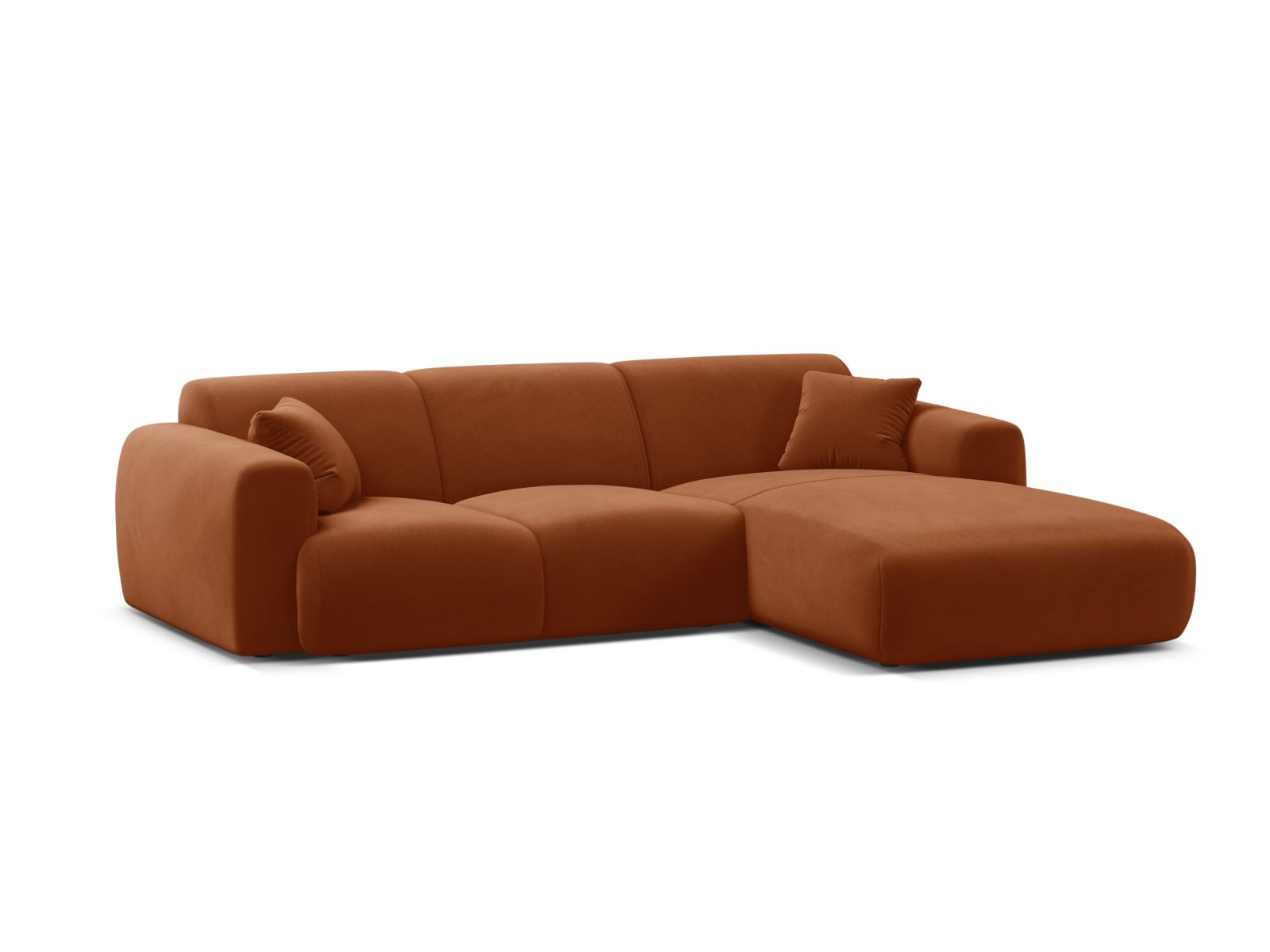 Elegantes Molino Velour Ecksofa in Terracotta, 4-Sitzer, ideal für stilvolle Wohnräume, präsentiert von Micadoni.