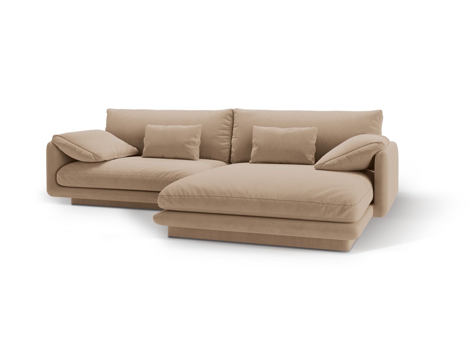 Elegantes Torino Velour Ecksofa in Sand-Casino, 4-Sitzer, ideal für stilvolle Wohnräume, erhältlich bei Micadoni.