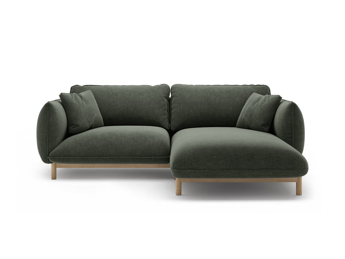 Foto des Ada Linkes Ecksofa von Micadoni in Mandel beige: L-Sofa mit rundem Armlehnen-Design, Buchenholzbeinen und Velours-Bezug Casino Lion.