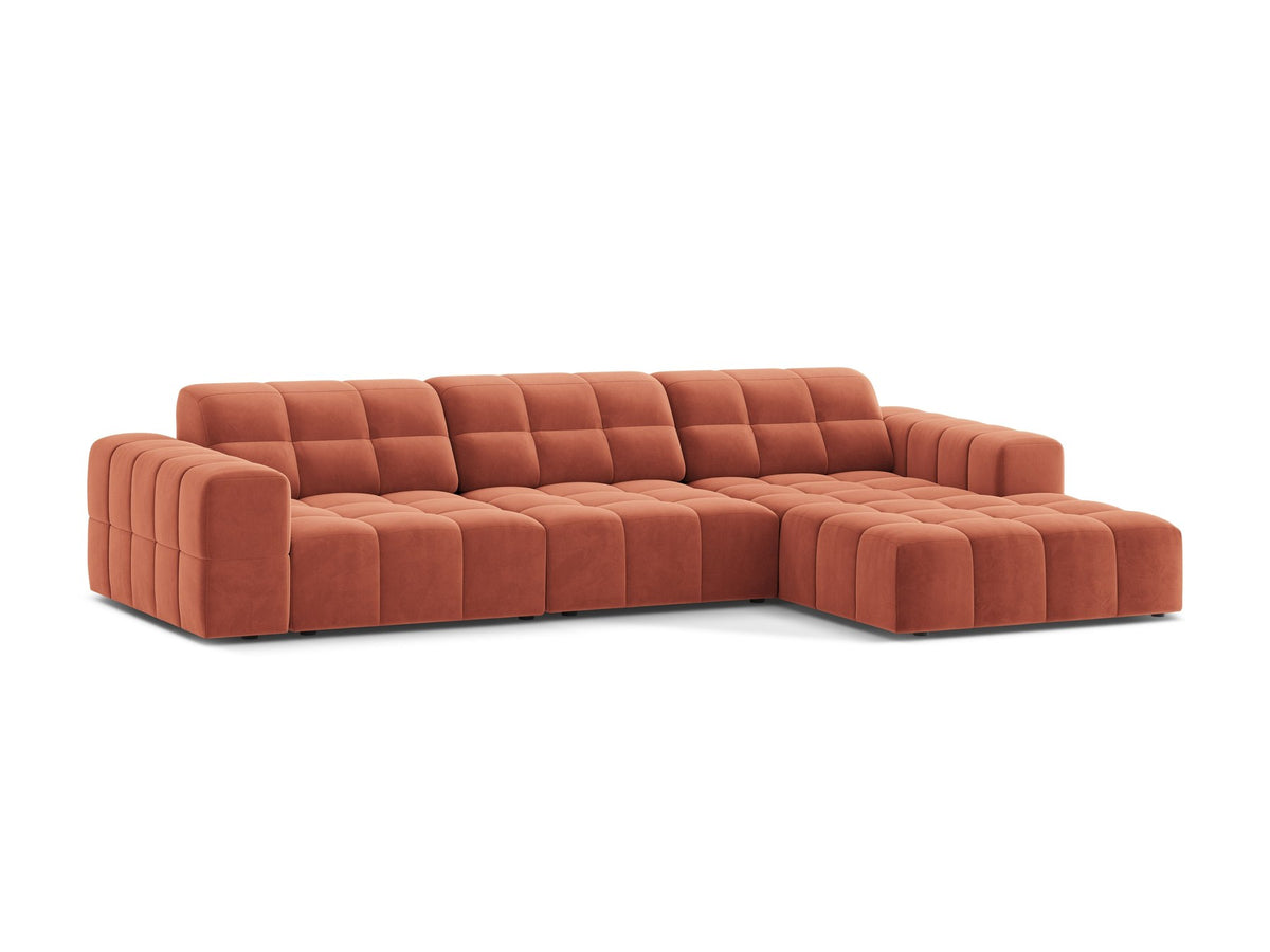 Ecksofa Jennifer von Micadoni in leichtem Beige, L-Form mit rechter Ausrichtung, Bluvel-Stoff und schwarzen Kunststoffbeinen.