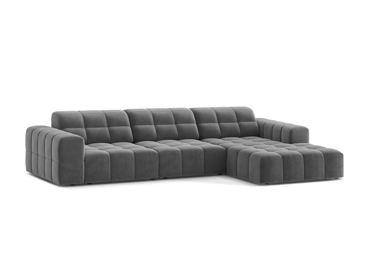 Ecksofa Jennifer von Micadoni in leichtem Beige, L-Form mit rechter Ausrichtung, Bluvel-Stoff und schwarzen Kunststoffbeinen.
