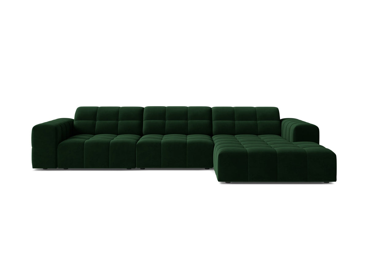 Ecksofa Jennifer von Micadoni in leichtem Beige, L-Form mit rechter Ausrichtung, Bluvel-Stoff und schwarzen Kunststoffbeinen.