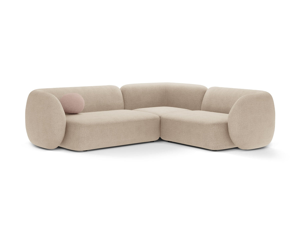 Weisses Ecksofa rechts von Micadoni aus der Kate-Serie mit strukturiertem Bouclé-Stoff, schwarzen Kunststoffbeinen und modularem Aufbau.