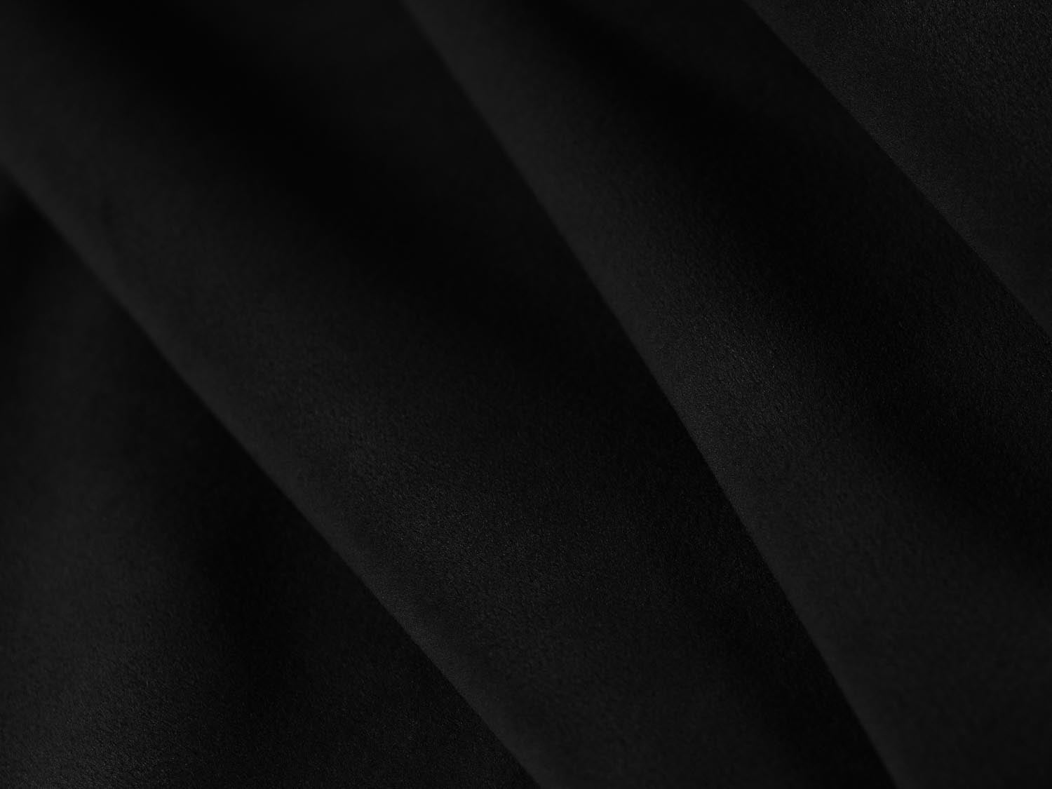 Ruby Velour modulares Ecksofa rechts 4 Sitzer in Black präsentiert im Onlineshop von KAQTU Design AG. Ecksofa rechts ist von Micadoni