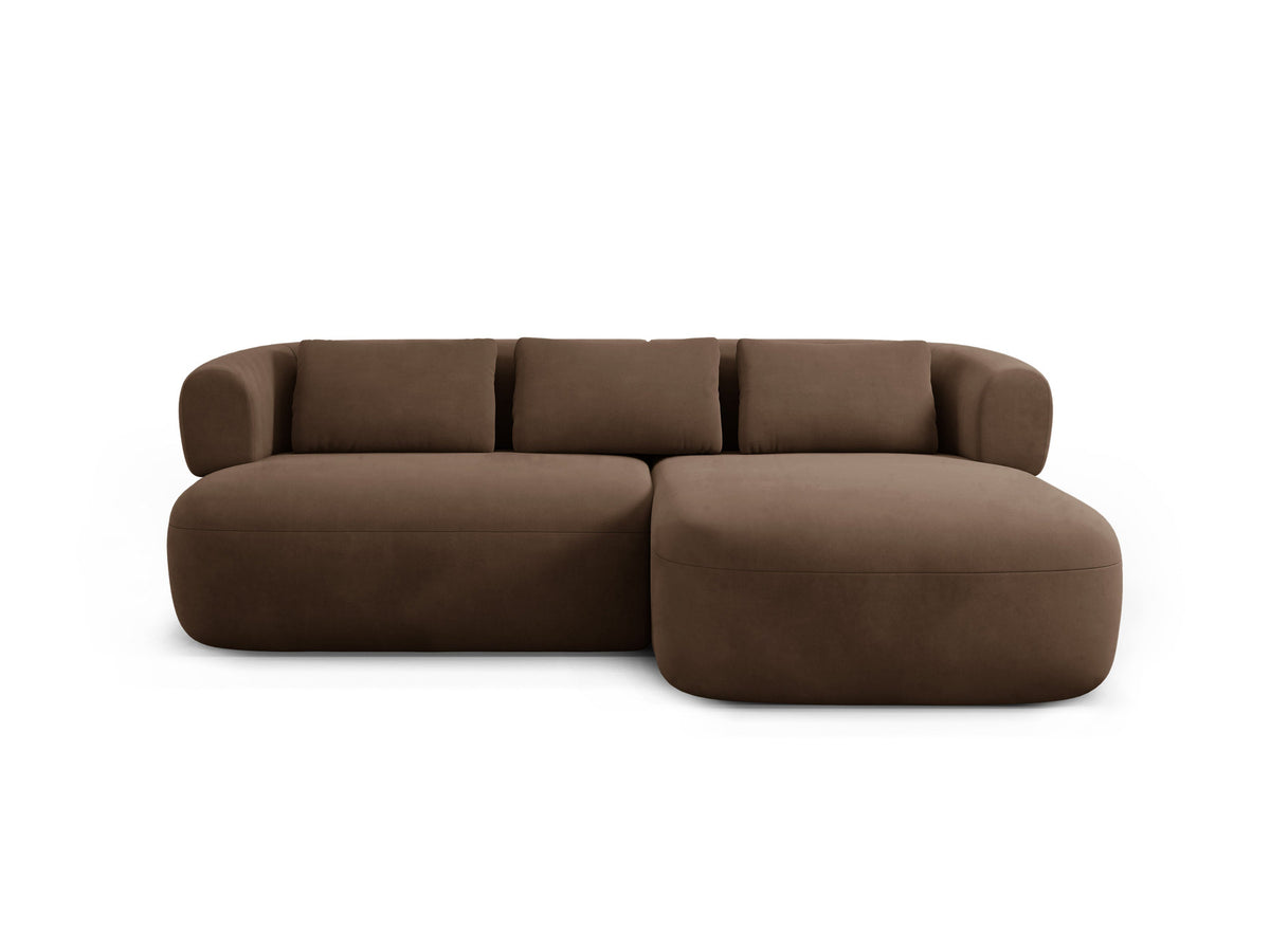 Jenny Velour Ecksofa rechts 5 Sitzer in Chocolate-Salvador präsentiert im Onlineshop von KAQTU Design AG. L-Sofa rechts ist von Micadoni