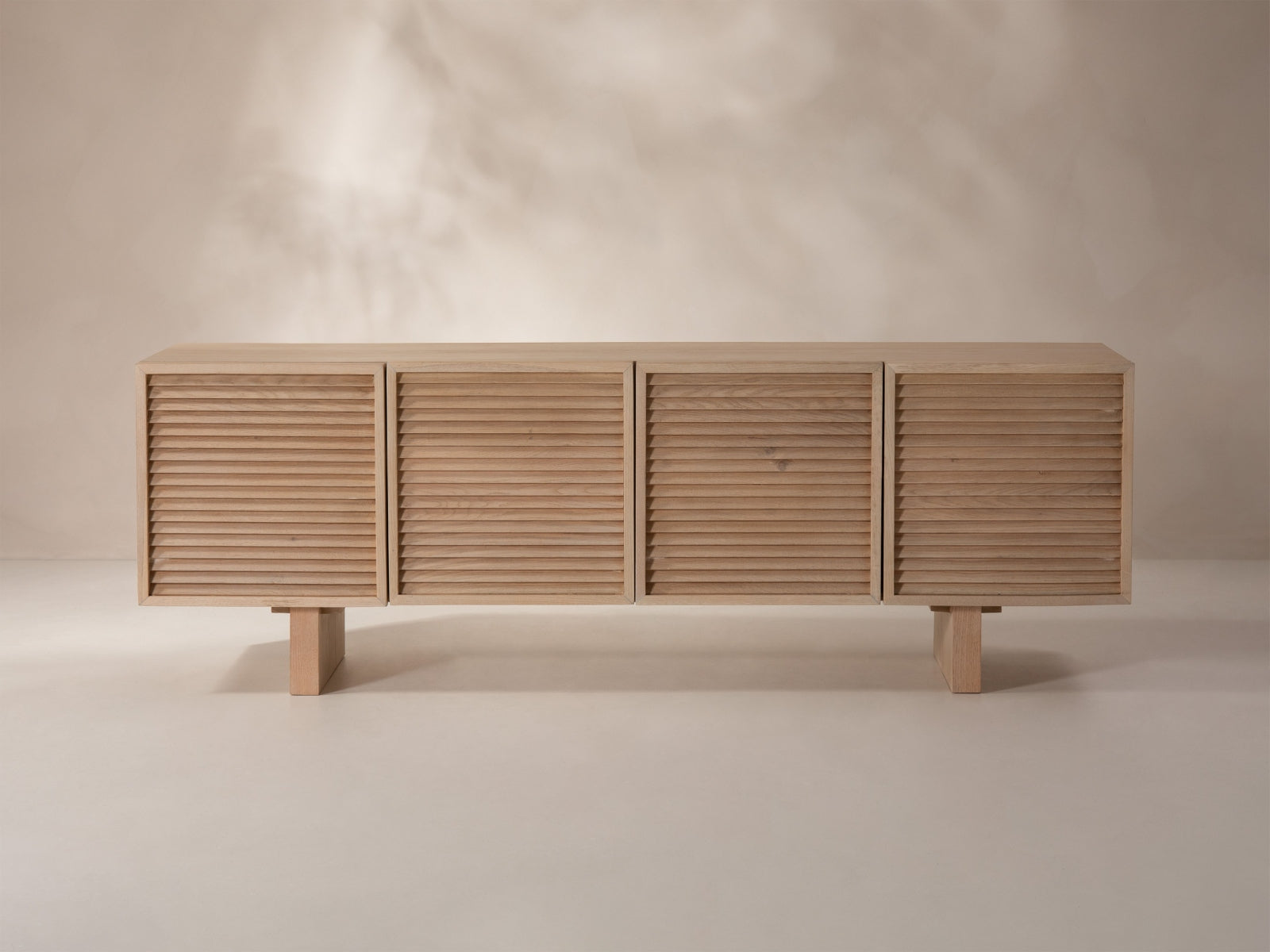 TV-Möbel Aires, 160x40x54 in  präsentiert im Onlineshop von KAQTU Design AG. TV-Möbel ist von Micadoni