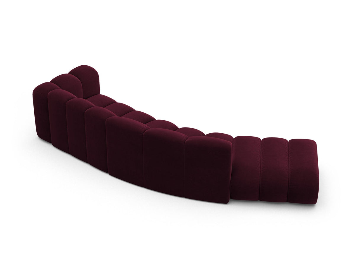 Offenes rundes L-Sofa links Lupine von Micadoni in leichtem Beige, bezogen mit Samtstoff Venus, schwarze Kunststoffbeine.