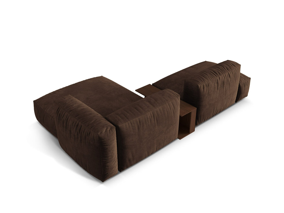 Ecksofa rechts Martina von Micadoni in Schokolade mit Veloursstoff-Bezug, schwarzen Kunststoffbeinen und gepolsterter Rückenlehne.
