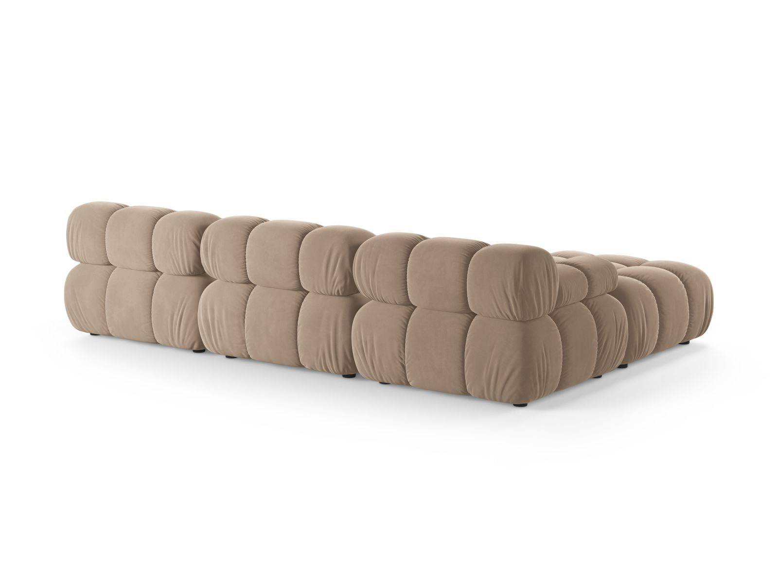 Modulares 4-Sitzer Sofa Bellis von Micadoni in sanftem Beige, perfekt für gemütliche Wohnzimmer und modernes Design.