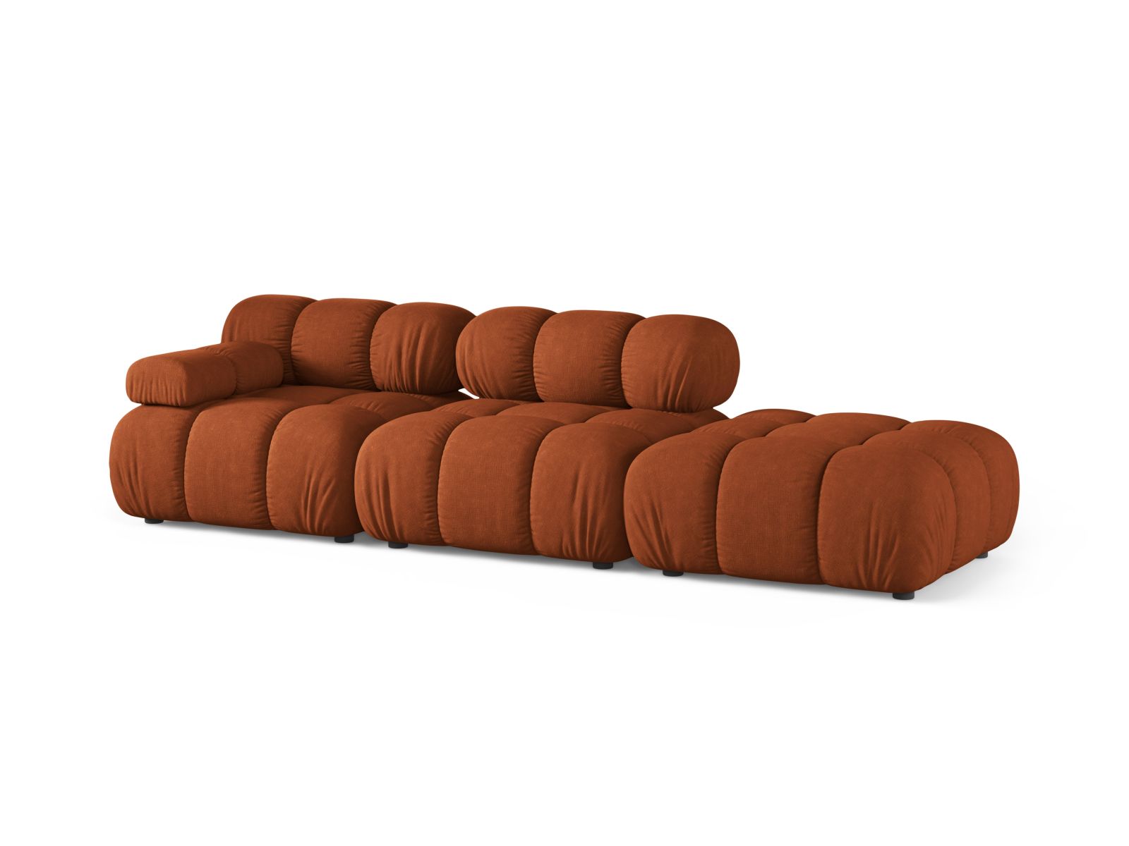 Elegantes 4-Sitzer Modular Sofa Bellis in warmem Brick-Liberty, ideal für stilvolle Wohnräume, erhältlich bei KAQTU Design AG.