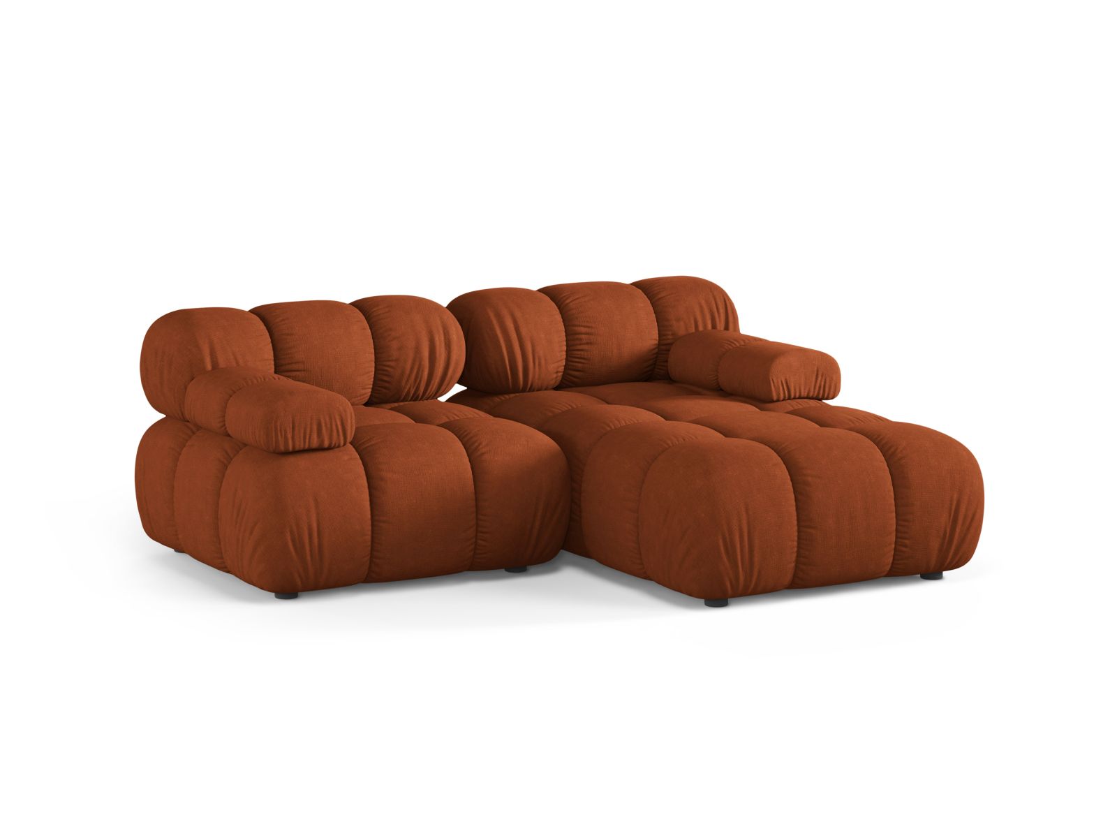 Elegantes 3-Sitzer Ecksofa Bellis in Brick-Liberty, ideal für stilvolle Wohnräume. Hochwertige Verarbeitung von Micadoni.