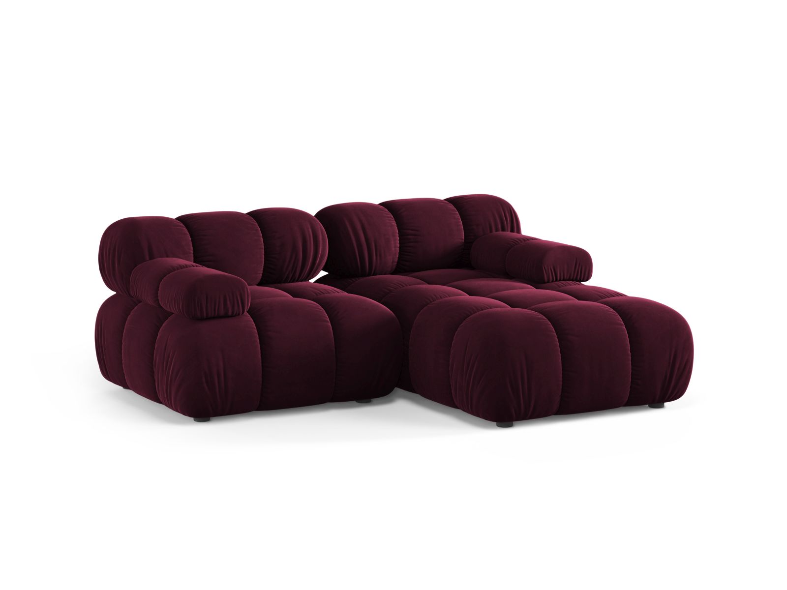 Elegantes 3-Sitzer Ecksofa Bellis in Burgundy-Venus, ideal für stilvolle Wohnräume, präsentiert von Micadoni.