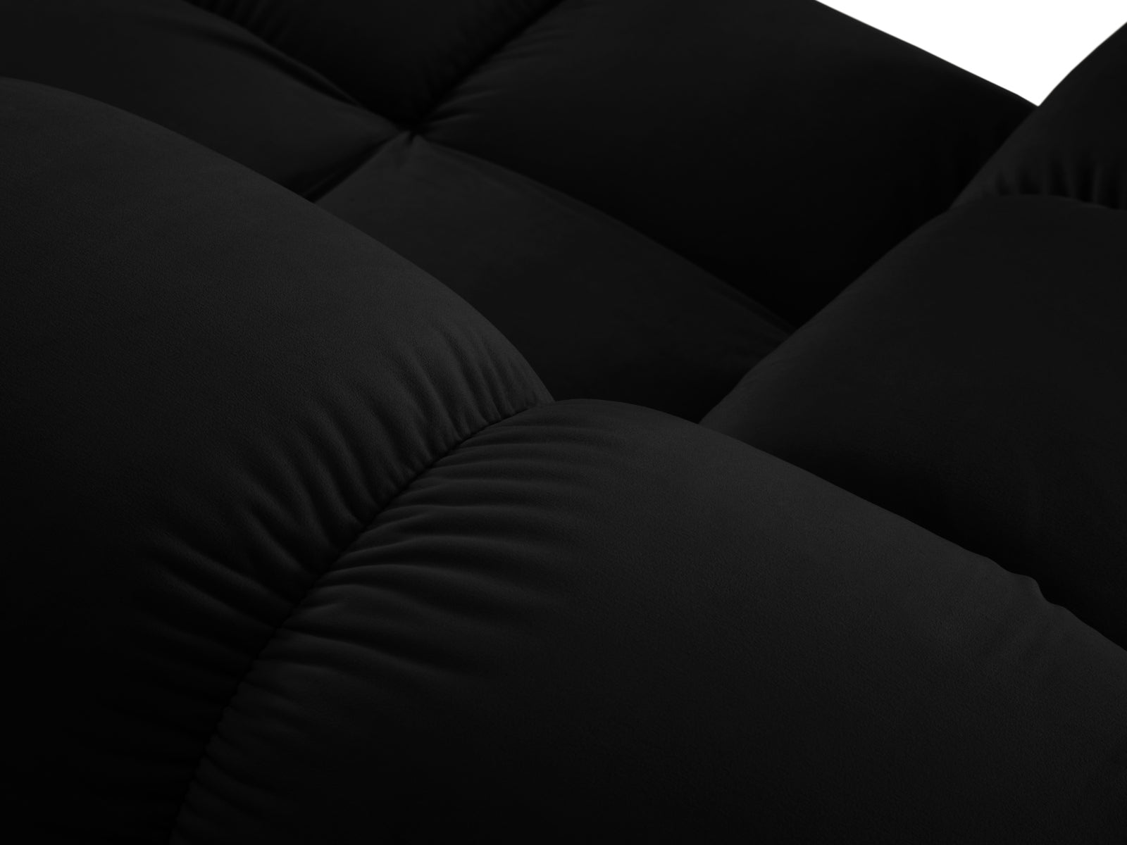 Erleben Sie das Bellis Velour Ecksofa von Micadoni – ein elegantes 7-Sitzer Sofa mit modularer Flexibilität und hohem Sitzkomfort für Ihr Wohnzimmer.