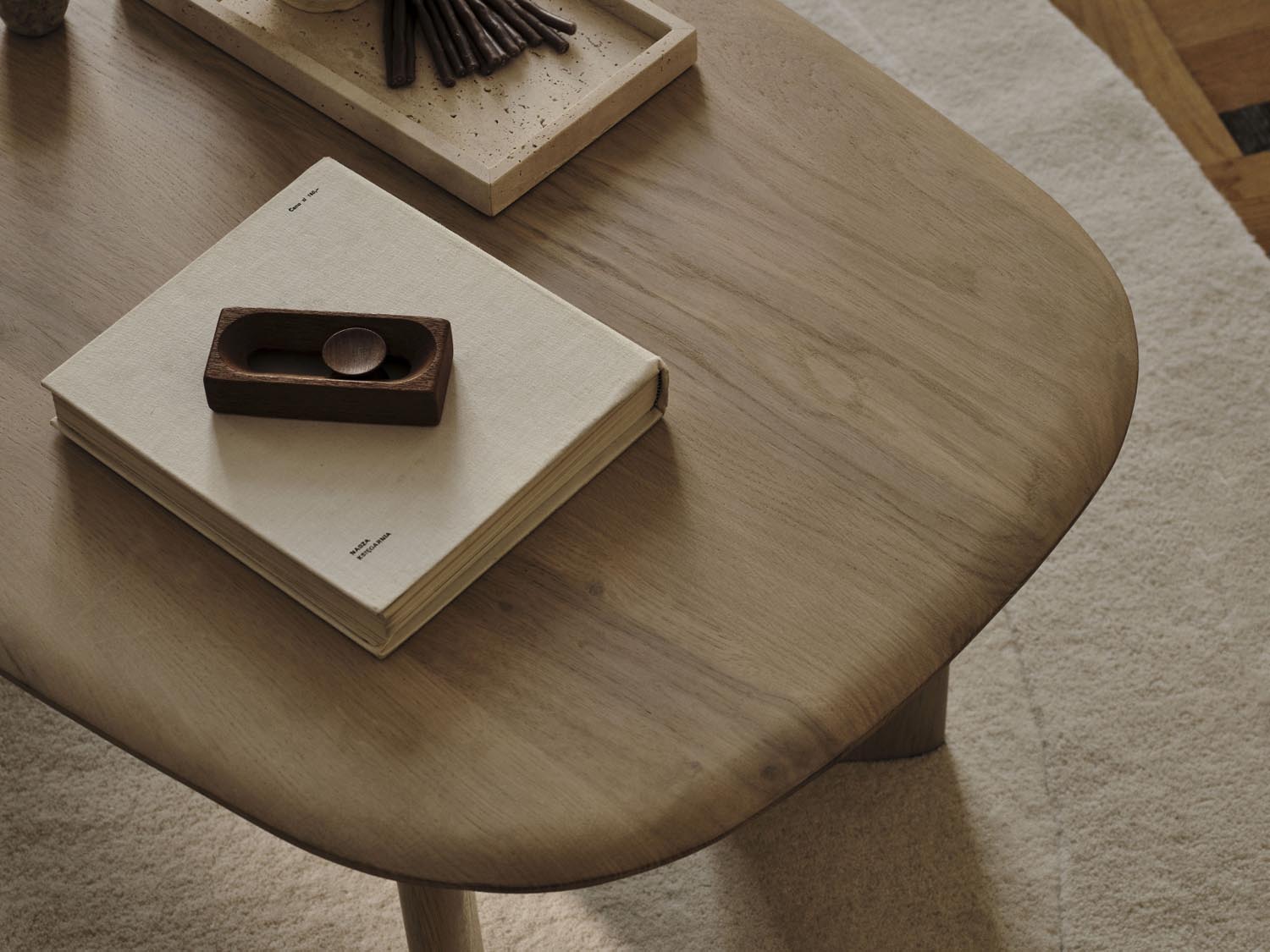 Kaffeetisch Aggie 120x60 in  präsentiert im Onlineshop von KAQTU Design AG. Couchtisch ist von Micadoni