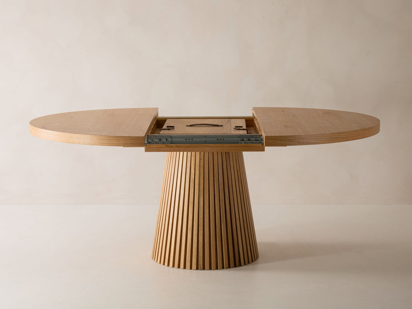 Esstisch Portmany 4 Plätze, 130x130 in  präsentiert im Onlineshop von KAQTU Design AG. Esstisch ist von Micadoni