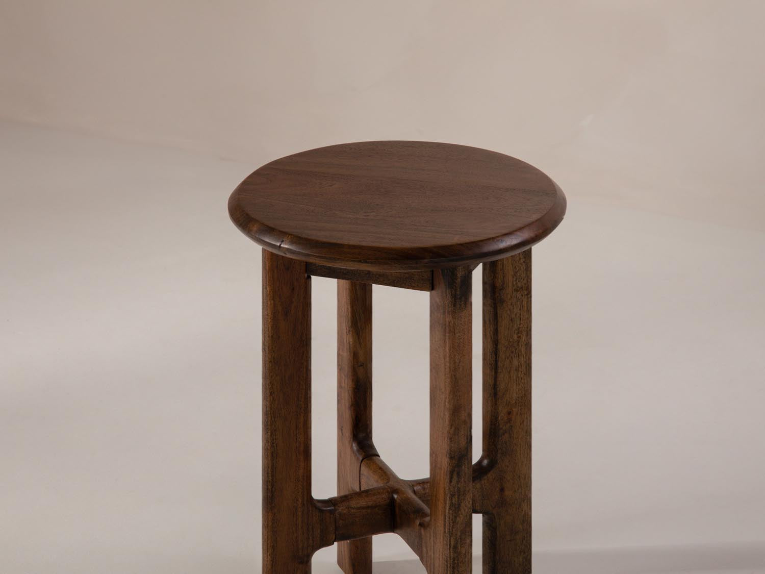 Beistelltisch Bia 35x35 in  präsentiert im Onlineshop von KAQTU Design AG. Beistelltisch ist von Micadoni