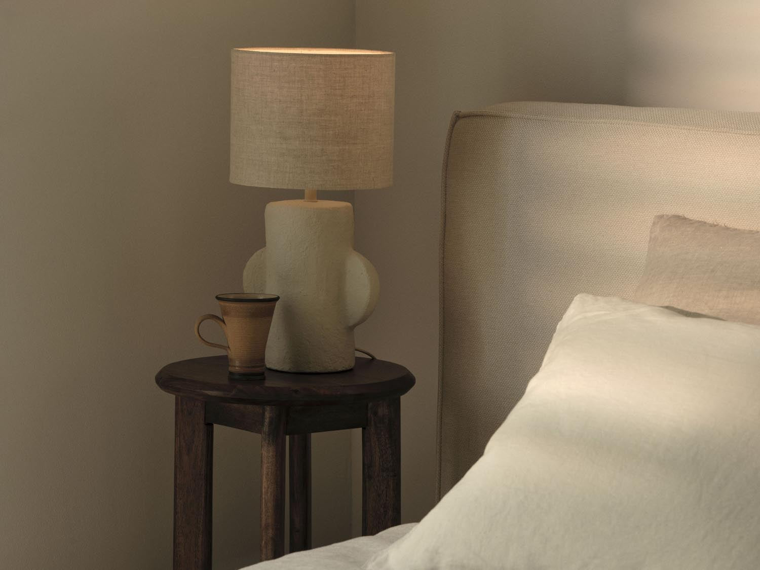 Beistelltisch Bia 35x35 in  präsentiert im Onlineshop von KAQTU Design AG. Beistelltisch ist von Micadoni