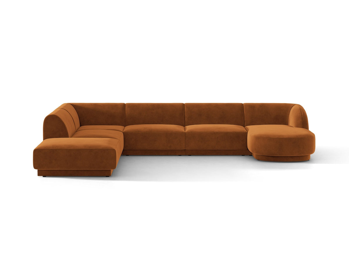 Miley Panoramasofa von Micadoni, Ecksofa links in Dunkelbeige mit Bluvel-Stoffbezug, schwarzen Kunststofffüssen und niedriger Rückenlehne.