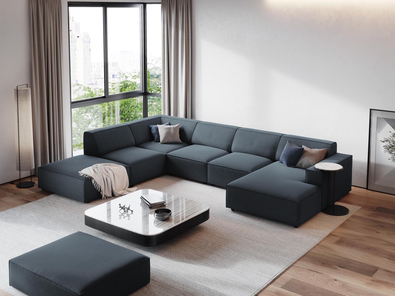 Elegantes, modulares 7-Sitzer Ecksofa Jodie in Blau, ideal für stilvolle Wohnräume, präsentiert in einer einladenden Atmosphäre.