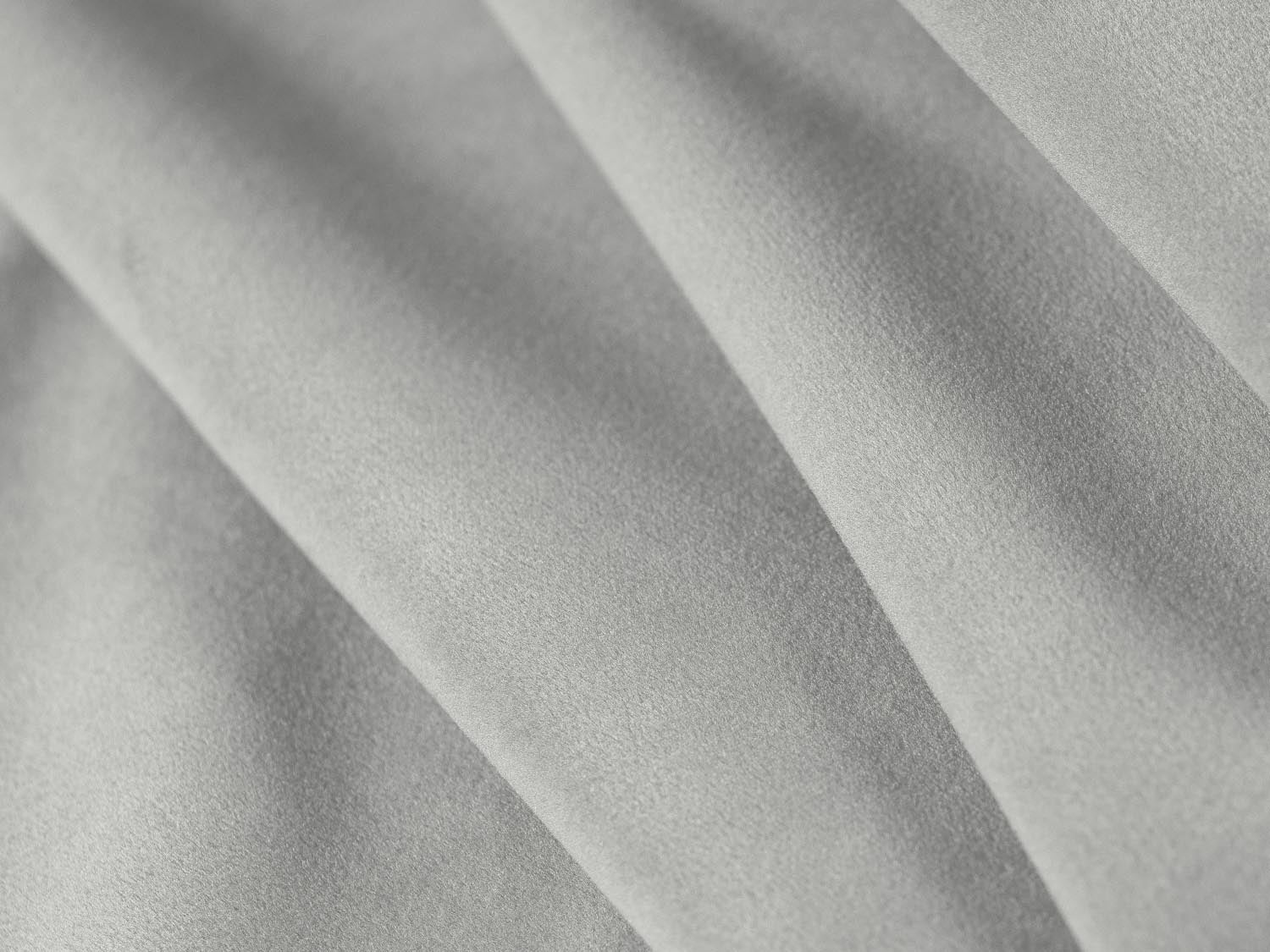 Mamaia Velour Panoramic Ecksofa rechts 7 Sitzer in Silver/Gold präsentiert im Onlineshop von KAQTU Design AG. Ecksofa rechts ist von Micadoni