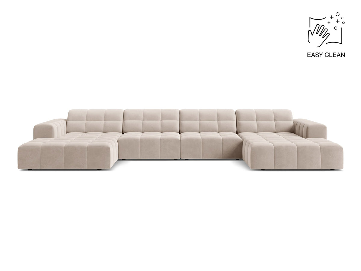 Panoramasofa Jennifer von Micadoni in leichtem Beige, grosses Ecksofa mit Stoffbezug Bluvel 22 und schwarzen Kunststoffbeinen.