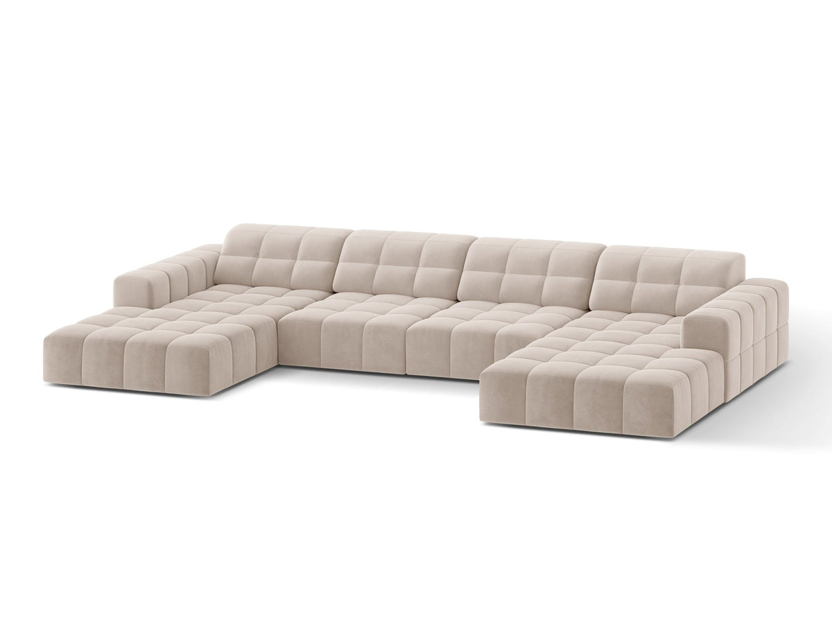 Panoramasofa Jennifer von Micadoni in leichtem Beige, grosses Ecksofa mit Stoffbezug Bluvel 22 und schwarzen Kunststoffbeinen.